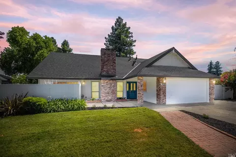 235 Sycamore Dr, Dixon, CA 95620 photo 2