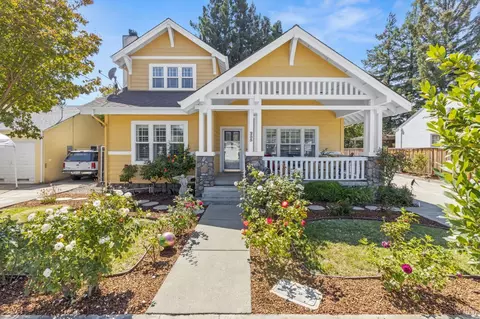 255 S Hartson St, Napa, CA 94559