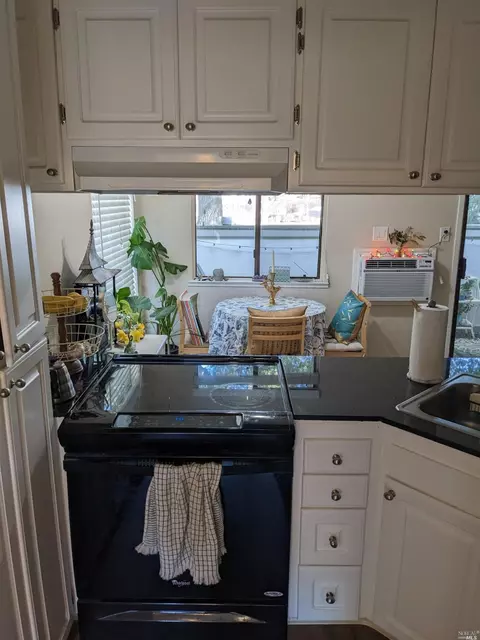 49 Ignacio Ln, Novato, CA 94949 photo 9