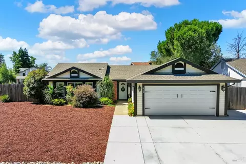 612 Silvertop Way, Vacaville, CA 95687