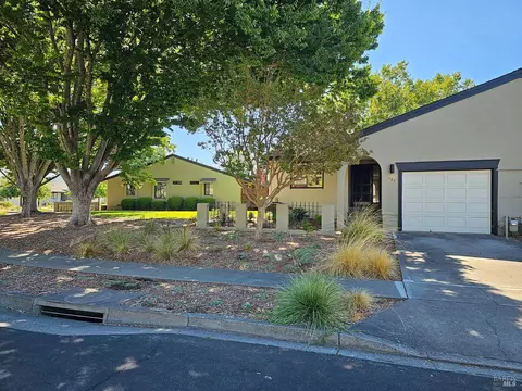 157 Vineyard Cir, Yountville, CA 94599