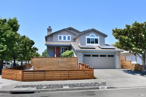 2127 Bedford St, Santa Rosa, CA 95404