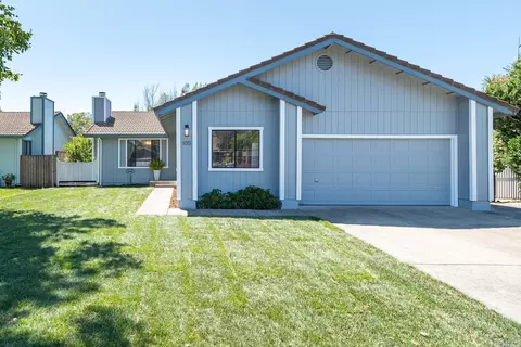 105 Flamingo Rd, Cotati, CA 94931