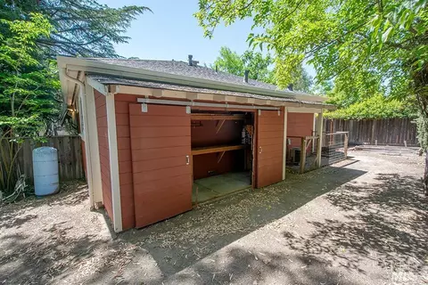 17009 Cedar Ave, Sonoma, CA 95476 photo 3