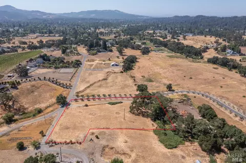 1635 Baird Rd, Santa Rosa, CA 95409