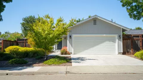 1813 Towhee Dr, Santa Rosa, CA 95403