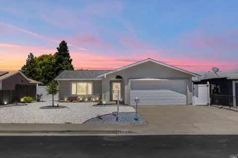 1279 Needham Dr, Vacaville, CA 95687