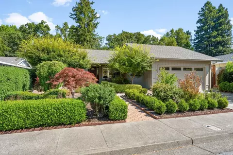 6433 Meadow Creek Ln, Santa Rosa, CA 95409