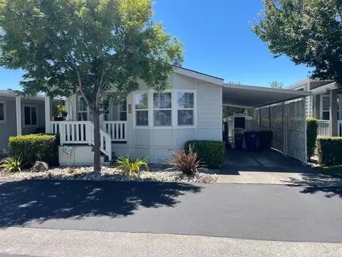 509 Maplewood Dr, Petaluma, CA 94954