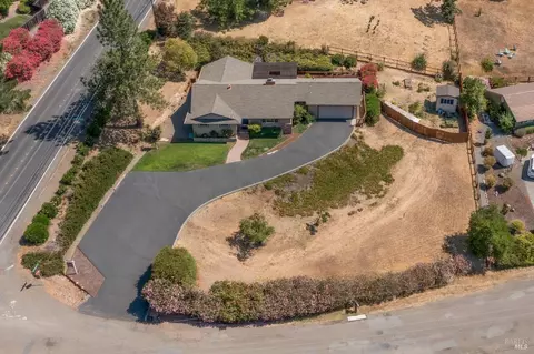 5770 La Sierra Dr, Santa Rosa, CA 95409