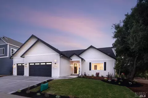 4709 Lambert Dr, Santa Rosa, CA 95403