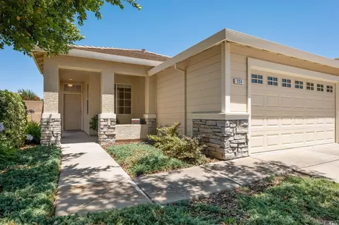 224 Heirloom Ct, Vacaville, CA 95687