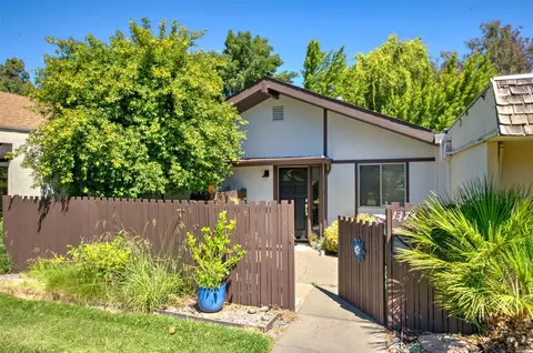 1374 Mission Dr, Sonoma, CA 95476