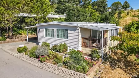 121 Sunrise Ln, Novato, CA 94949