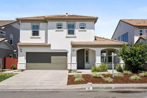 27 Portsmouth Dr, Novato, CA 94947