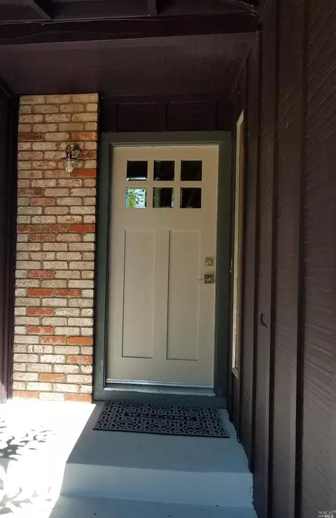 414 Garfield Park Ave, Santa Rosa, CA 95409