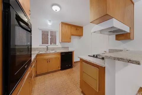 214 Dryden Dr, Vallejo, CA 94591 photo 9