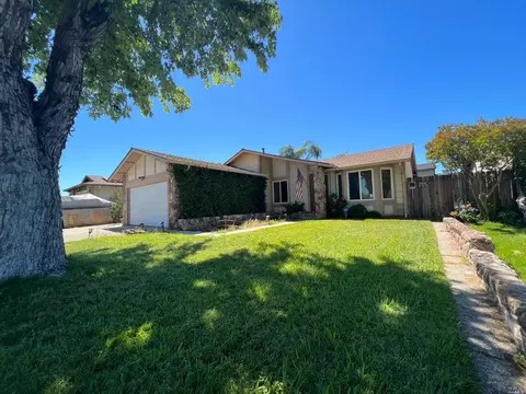 1499 Ashwood Dr, Oakley, CA 94561