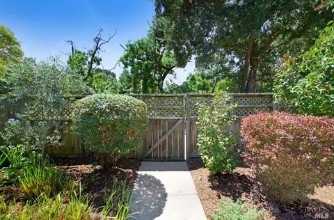 651 Gregory Cir, Sonoma, CA 95476 photo 40