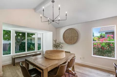 651 Gregory Cir, Sonoma, CA 95476 photo 7