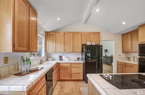 651 Gregory Cir, Sonoma, CA 95476 photo 12