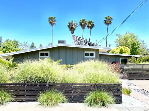 322 Holly Dr, San Rafael, CA 94903