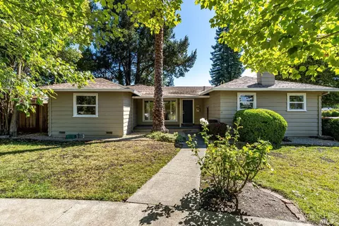 540 Jacqueline Dr, Santa Rosa, CA 95405