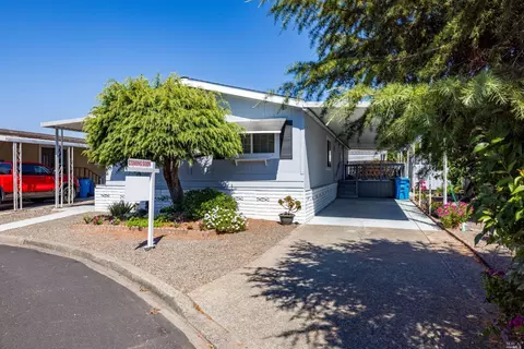 21 Heyford Cir, Santa Rosa, CA 95401
