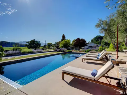 7100 Silverado Trl, Napa, CA 94558