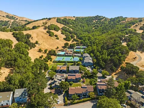 107 Mitchell Dr, Fairfax, CA 94930 photo 31