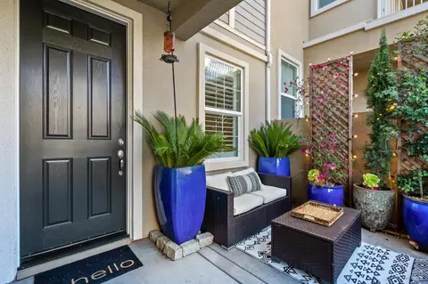 412 Jacquelyn Ln, Petaluma, CA 94952