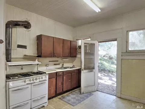 17199 Park Ave, Sonoma, CA 95476 photo 9