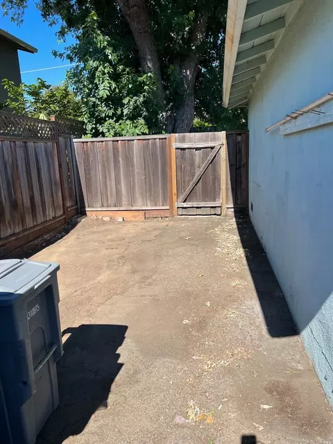 1131 Derbyshire Dr, Cupertino, CA 95014 photo 11
