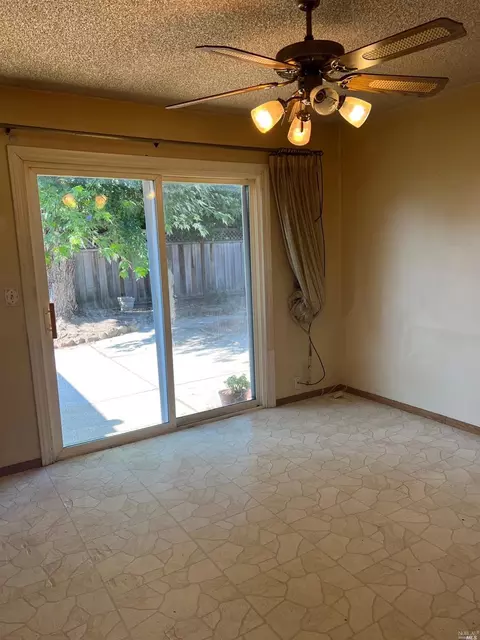 1131 Derbyshire Dr, Cupertino, CA 95014 photo 4