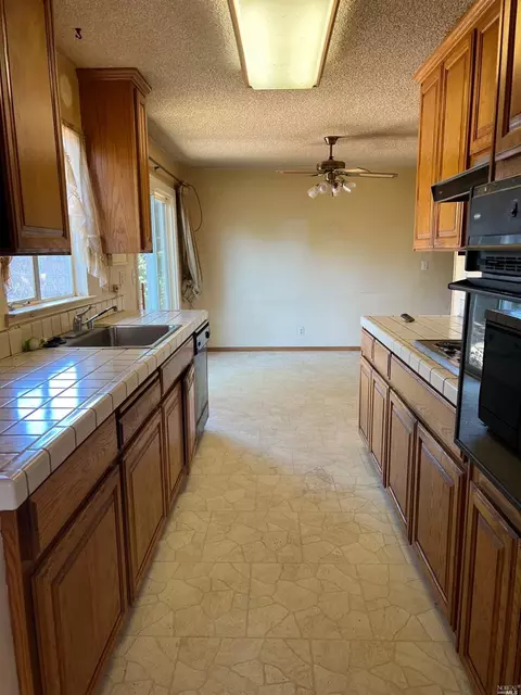1131 Derbyshire Dr, Cupertino, CA 95014 photo 3