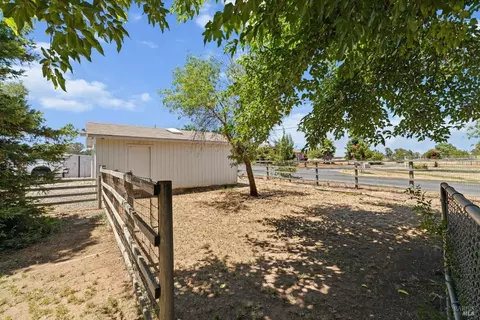 7581 Putman Rd, Vacaville, CA 95688 photo 38