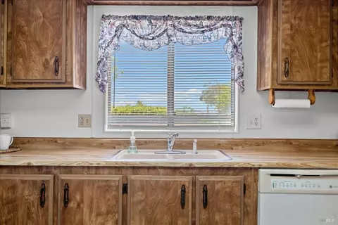 7581 Putman Rd, Vacaville, CA 95688 photo 18