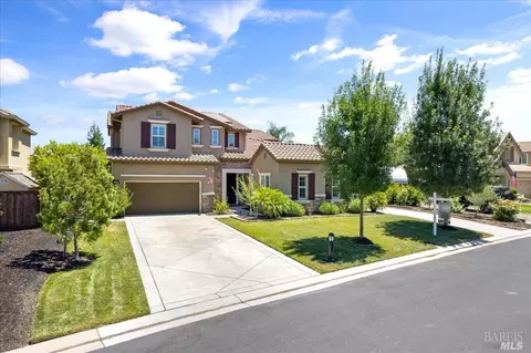744 Elderberry Loop, Vacaville, CA 95688 photo 3
