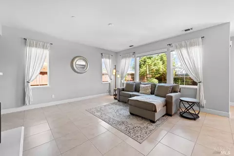 744 Elderberry Loop, Vacaville, CA 95688 photo 22