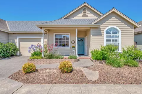 767 Glen Miller Dr, Windsor, CA 95492