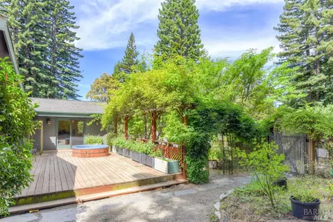 38600 Old Stage Rd, Gualala, CA 95445