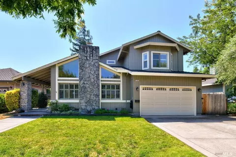 4890 Hoen Ave, Santa Rosa, CA 95405