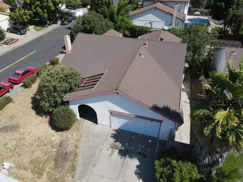 708 Sequoia Dr, Fairfield, CA 94533