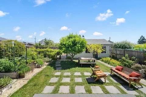 2880 Lincoln Ave, Richmond, CA 94804