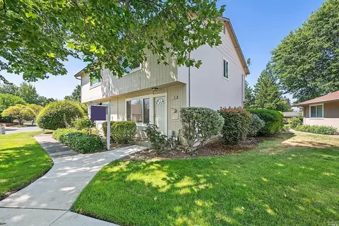 303 Algiers Ct, Santa Rosa, CA 95409