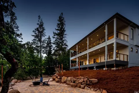 3664 Crown Hill Dr, Santa Rosa, CA 95404