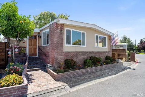 151 Yosemite Rd, San Rafael, CA 94903