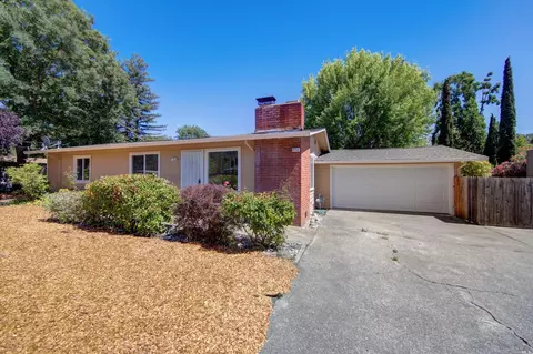 4752 Rinconada Dr, Santa Rosa, CA 95409