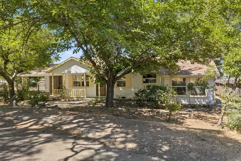 8895 Upper Lake Lucerne Rd, Upper Lake, CA 95485