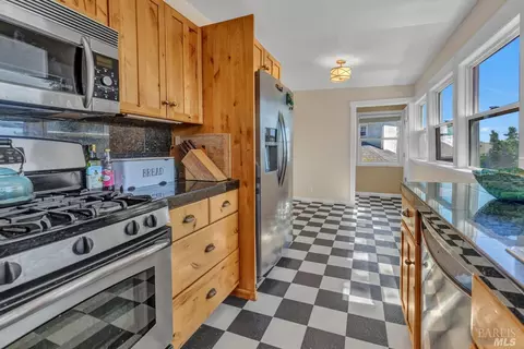 33 B St, Vallejo, CA 94590 photo 7